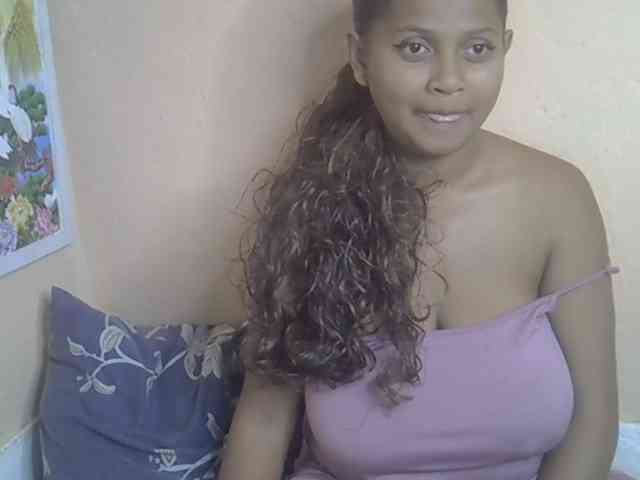 Bellalabelle webcam