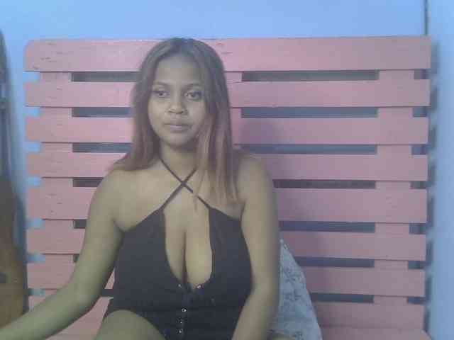 Bellalabelle webcam