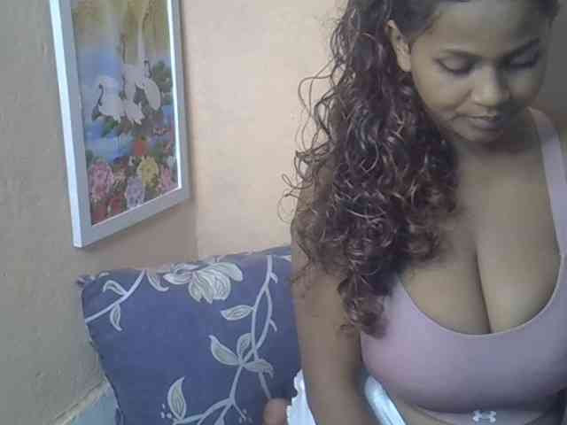 Bellalabelle webcam