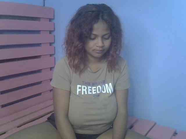 Bellalabelle webcam