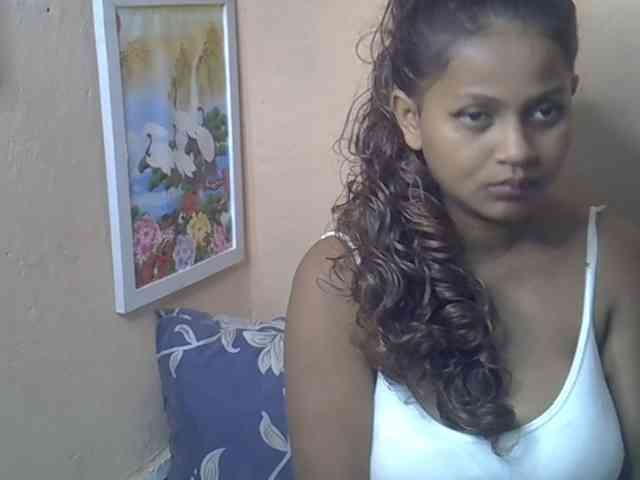 Bellalabelle webcam