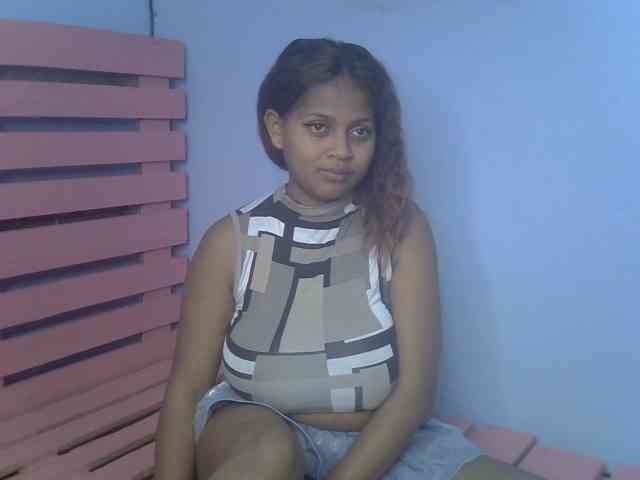 Bellalabelle webcam