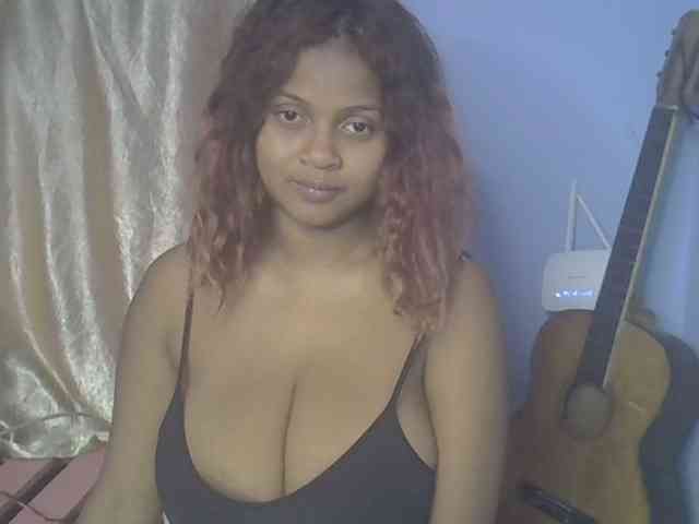 Bellalabelle webcam