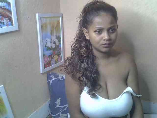 Bellalabelle webcam