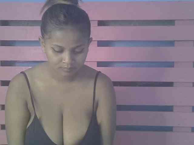Bellalabelle webcam