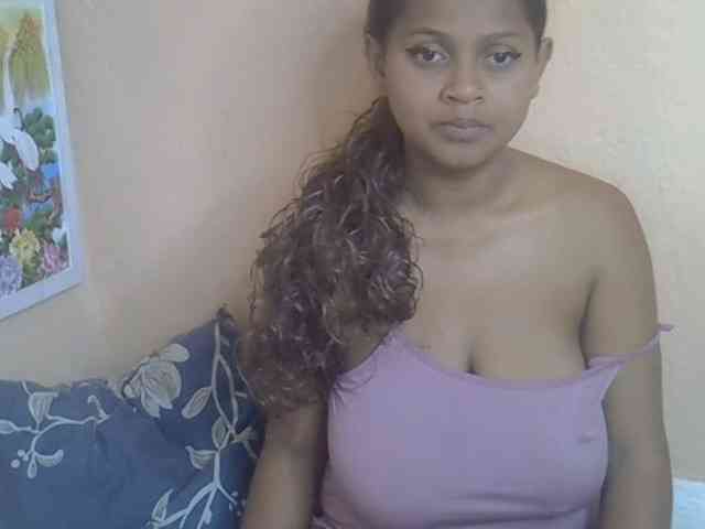 Bellalabelle webcam