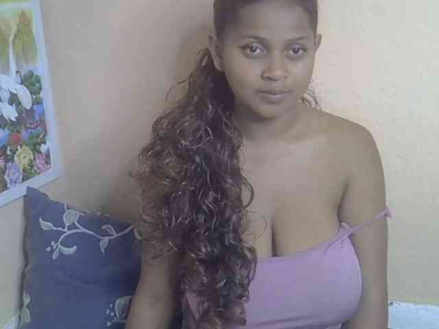 Bellalabelle webcam