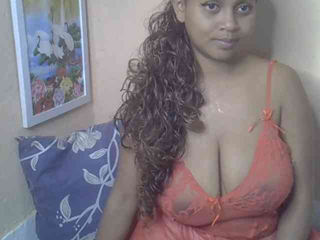 Bellalabelle Live Webcam on BongaCams