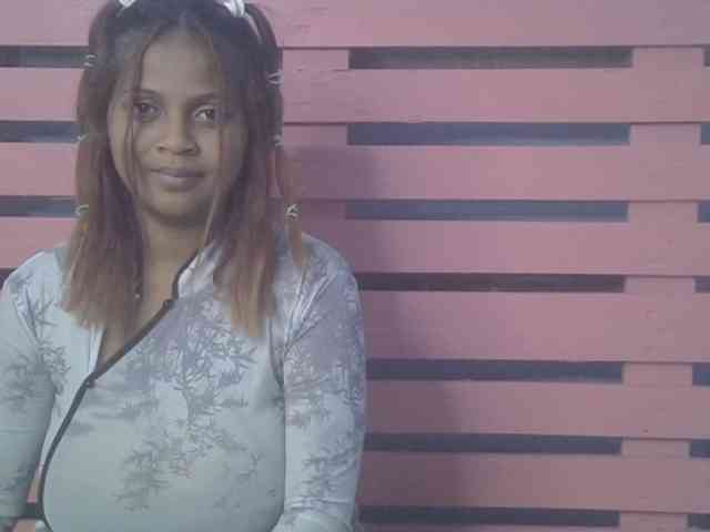 Bellalabelle webcam
