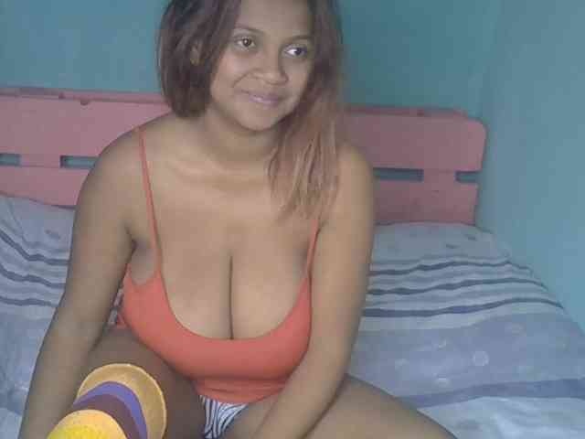 Bellalabelle webcam