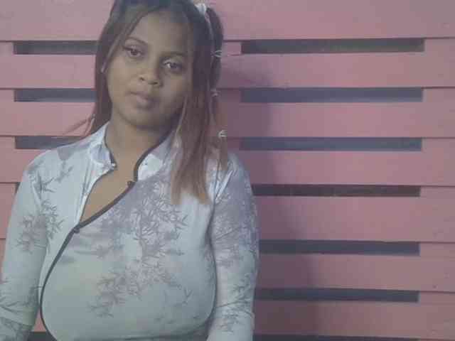 Bellalabelle webcam