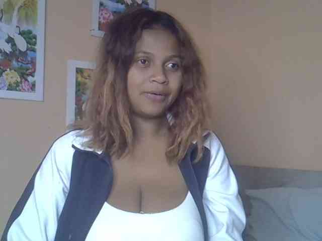 Bellalabelle webcam