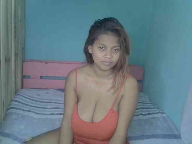 Bellalabelle webcam