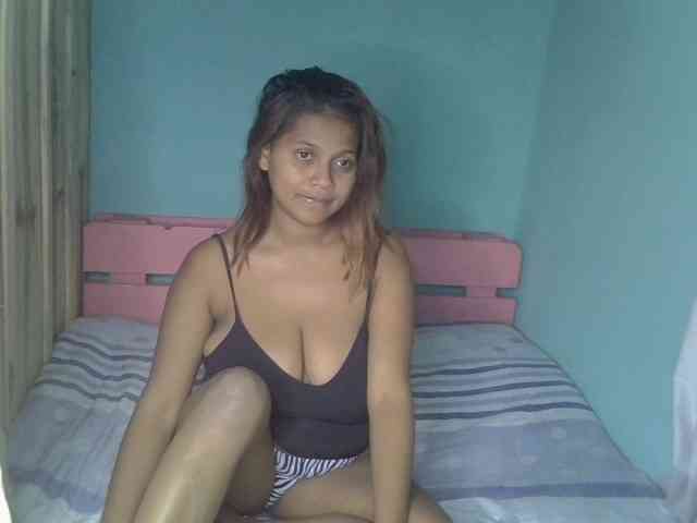 Bellalabelle webcam