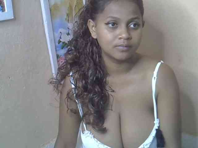 Bellalabelle webcam