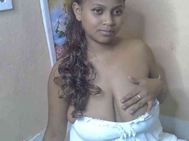 Bellalabelle webcam