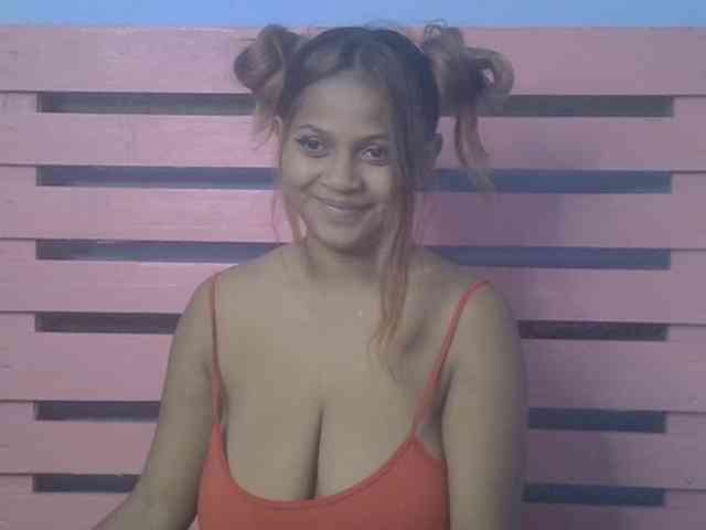Bellalabelle webcam