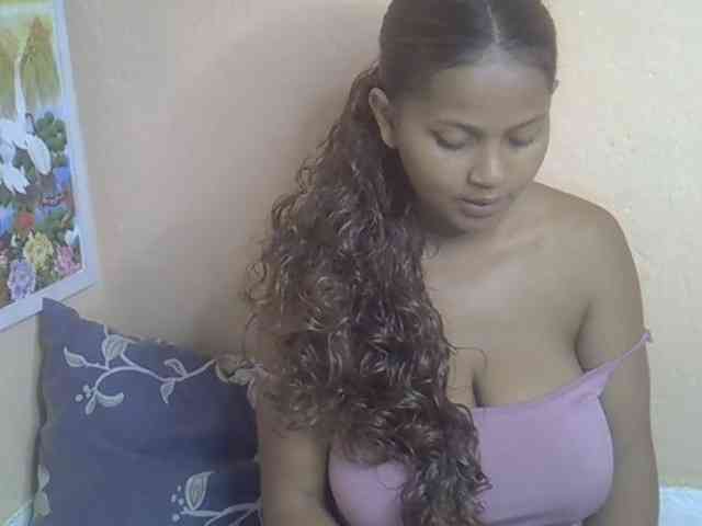 Bellalabelle webcam