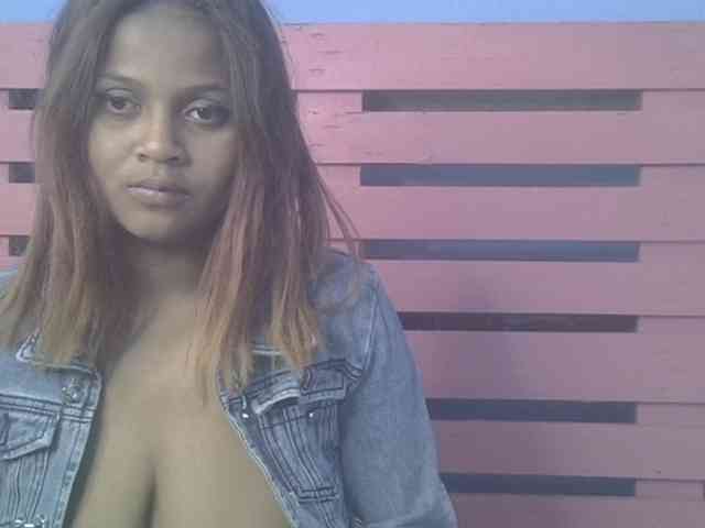 Bellalabelle webcam