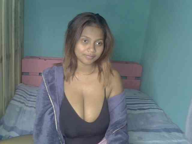 Bellalabelle webcam