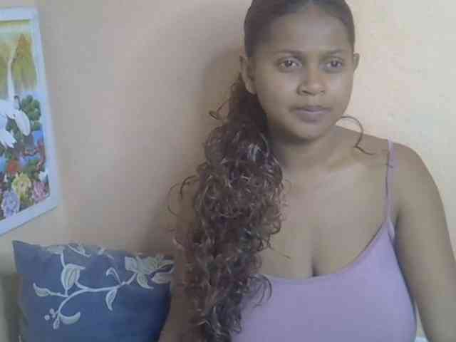 Bellalabelle webcam