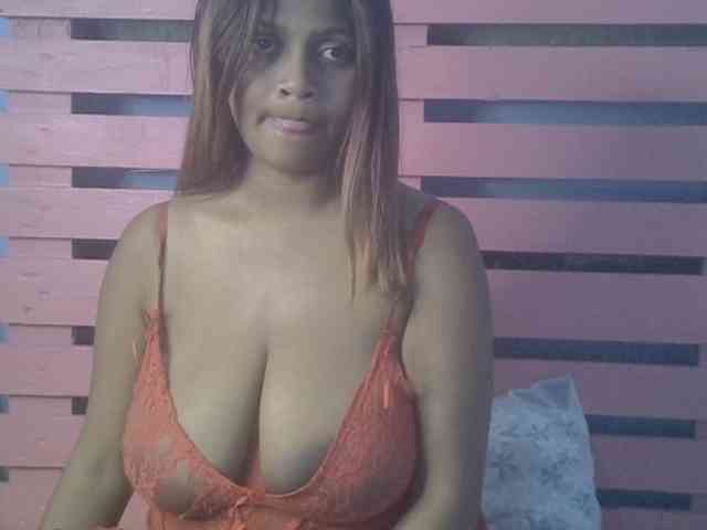 Bellalabelle webcam