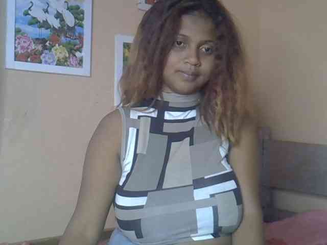 Bellalabelle webcam