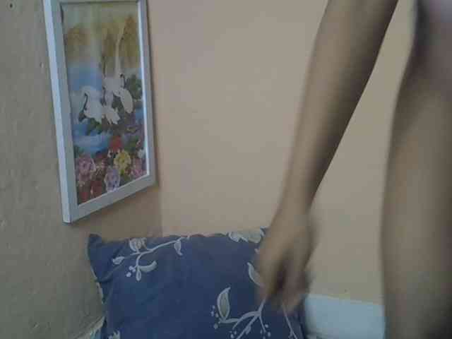 Bellalabelle webcam