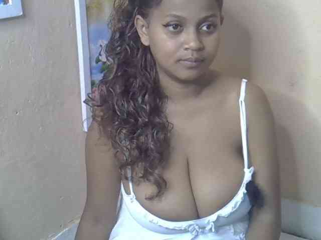 Bellalabelle webcam