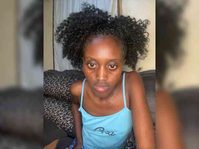 Petite-pretty webcam