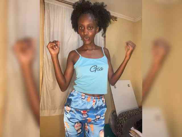 Petite-pretty webcam