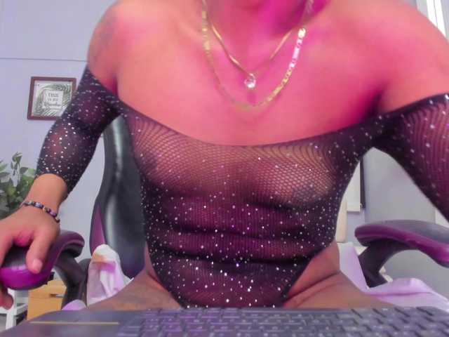 Nahomy-Collins-