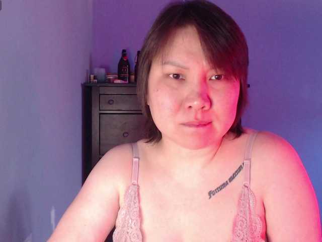 Albina-SeXXXova's BongaCams show and profile