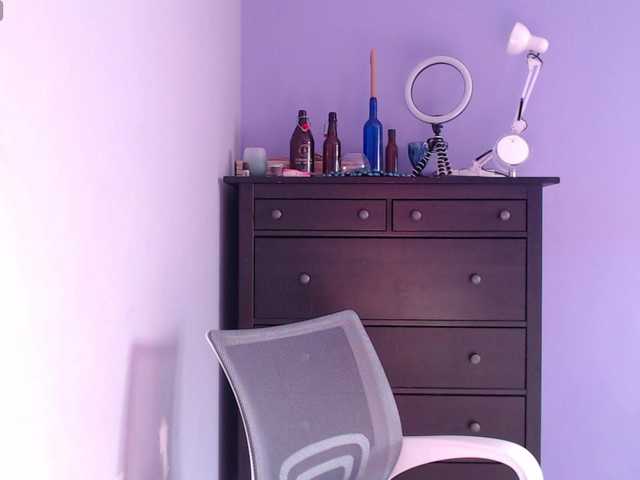 Albina-SeXXXova's BongaCams show and profile