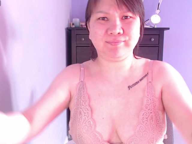 Albina-SeXXXova's BongaCams show and profile