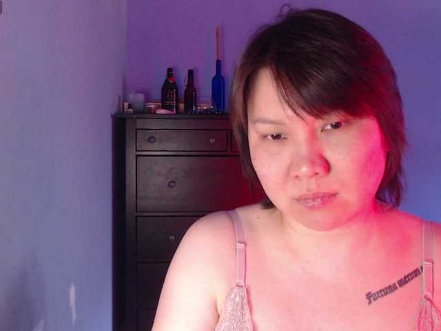 Albina-SeXXXova's BongaCams show and profile