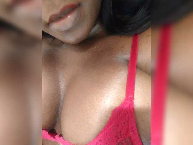 Pamelita221's BongaCams show and profile