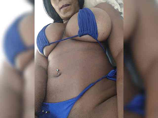 Model: Pamelita221