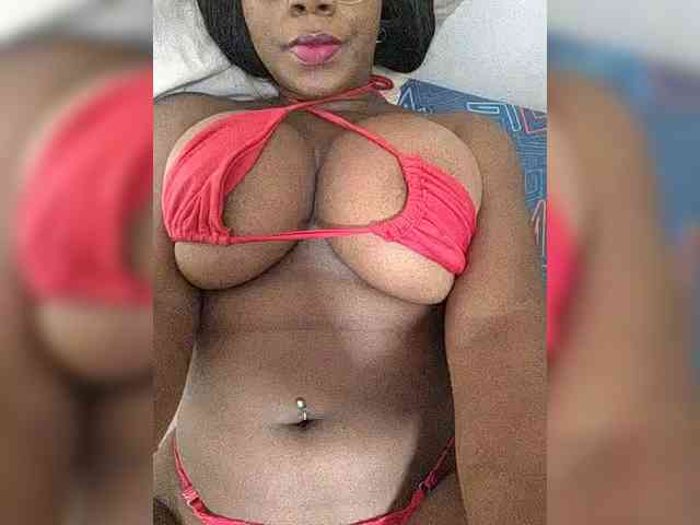 Pamelita221 webcam