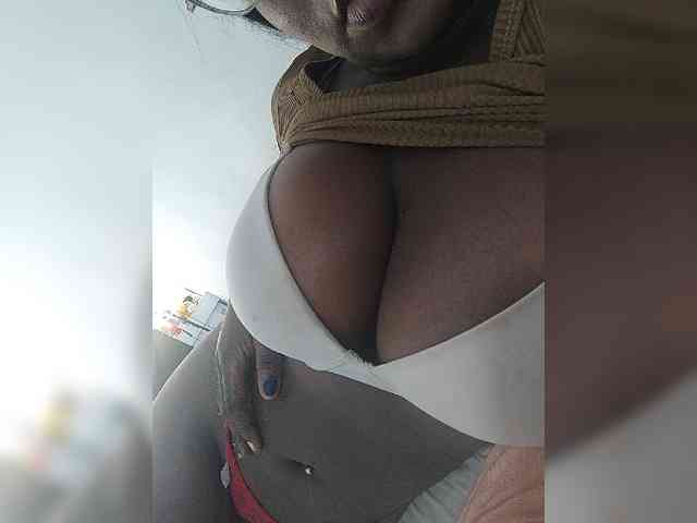Pamelita221 webcam