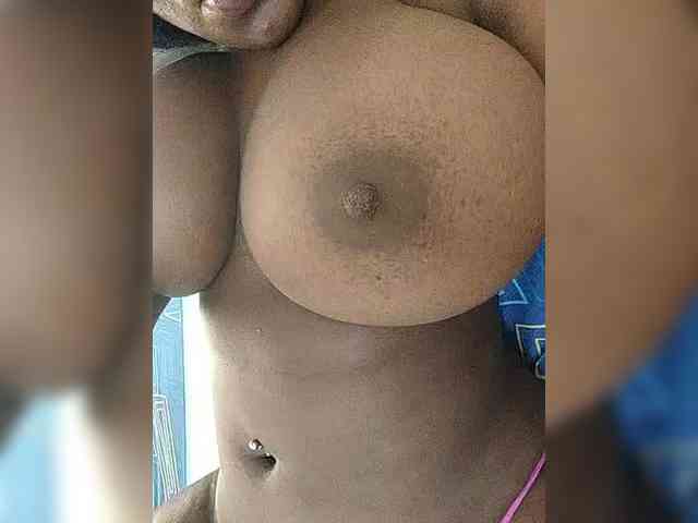 Pamelita221 webcam