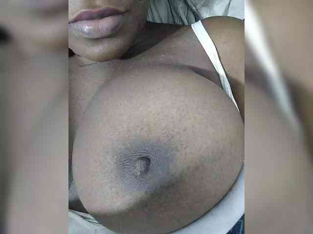 Pamelita221 webcam