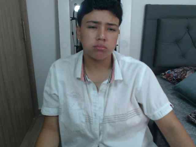 Blaketaylor21 webcam