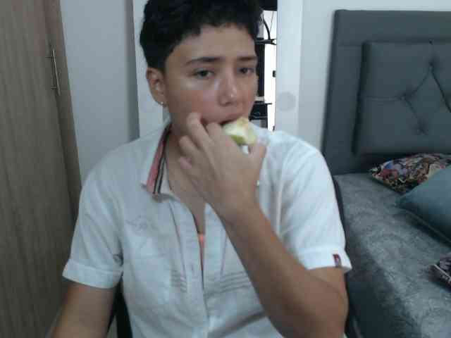 Blaketaylor21 webcam