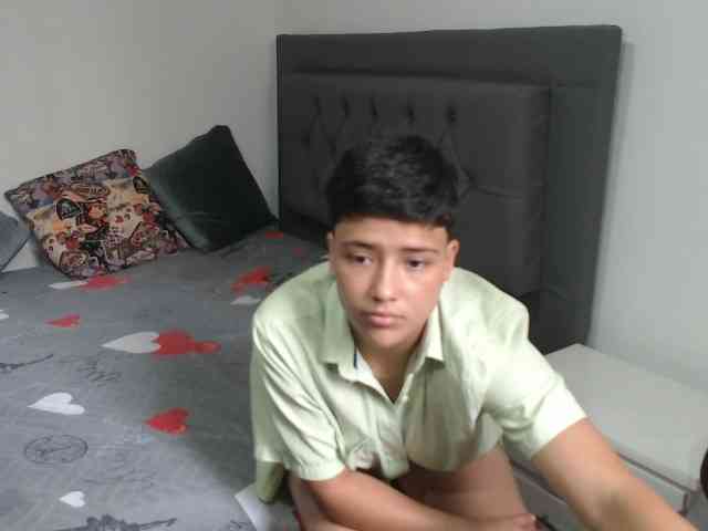 Blaketaylor21 webcam