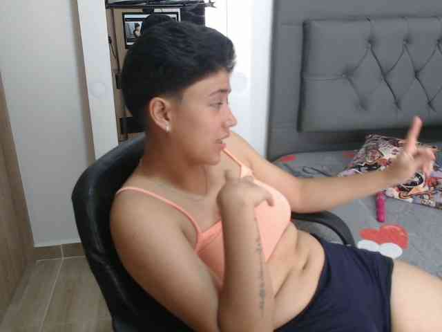 Blaketaylor21 webcam