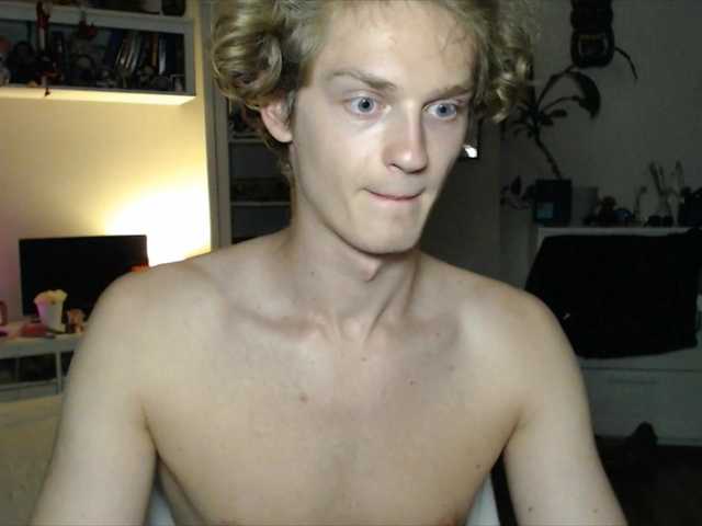 DanielYumm live cam