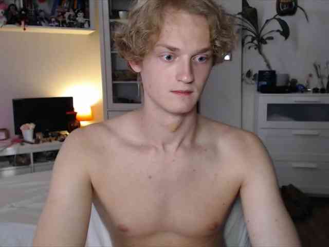 DanielYumm Sex Cam Show