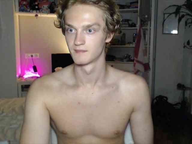 DanielYumm Sex Cam Show