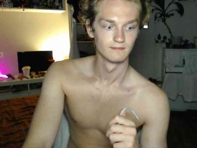 DanielYumm Sex Cam Show